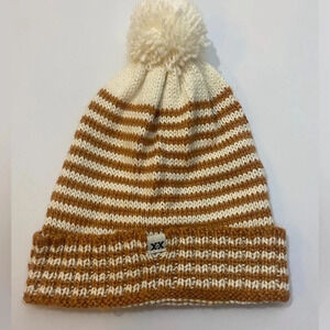 Knit Pom-Pom Beanie